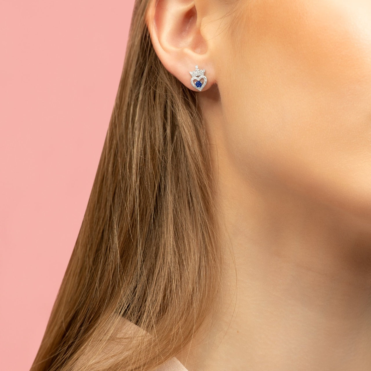 Disney Princess Sterling Silver Birthstone Crown Earrings – September Beautiful silver Birthstone princess crown earrings with CZ crystals adding a feminine touch to the Disney classic piece of Jewellery. Trendy and fashionable design, the Disney princess sterling silver earrings add a chic, fun touch to any outfit. the perfect gift for any Disney Princess fan.