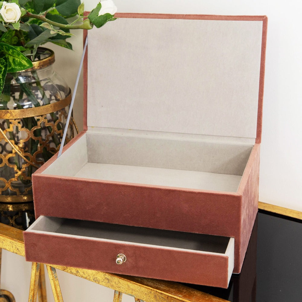 Dusky Pink Velvet Jewellery Box with Crystal Flower Store those sparkly bits in style with this dusky pink velvet jewellery box with crystal encrusted flower on the lid