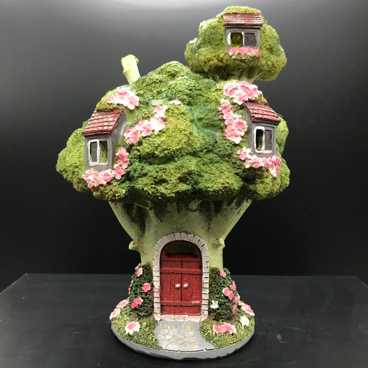 Enchanté Garden Tree House With LED Lights
