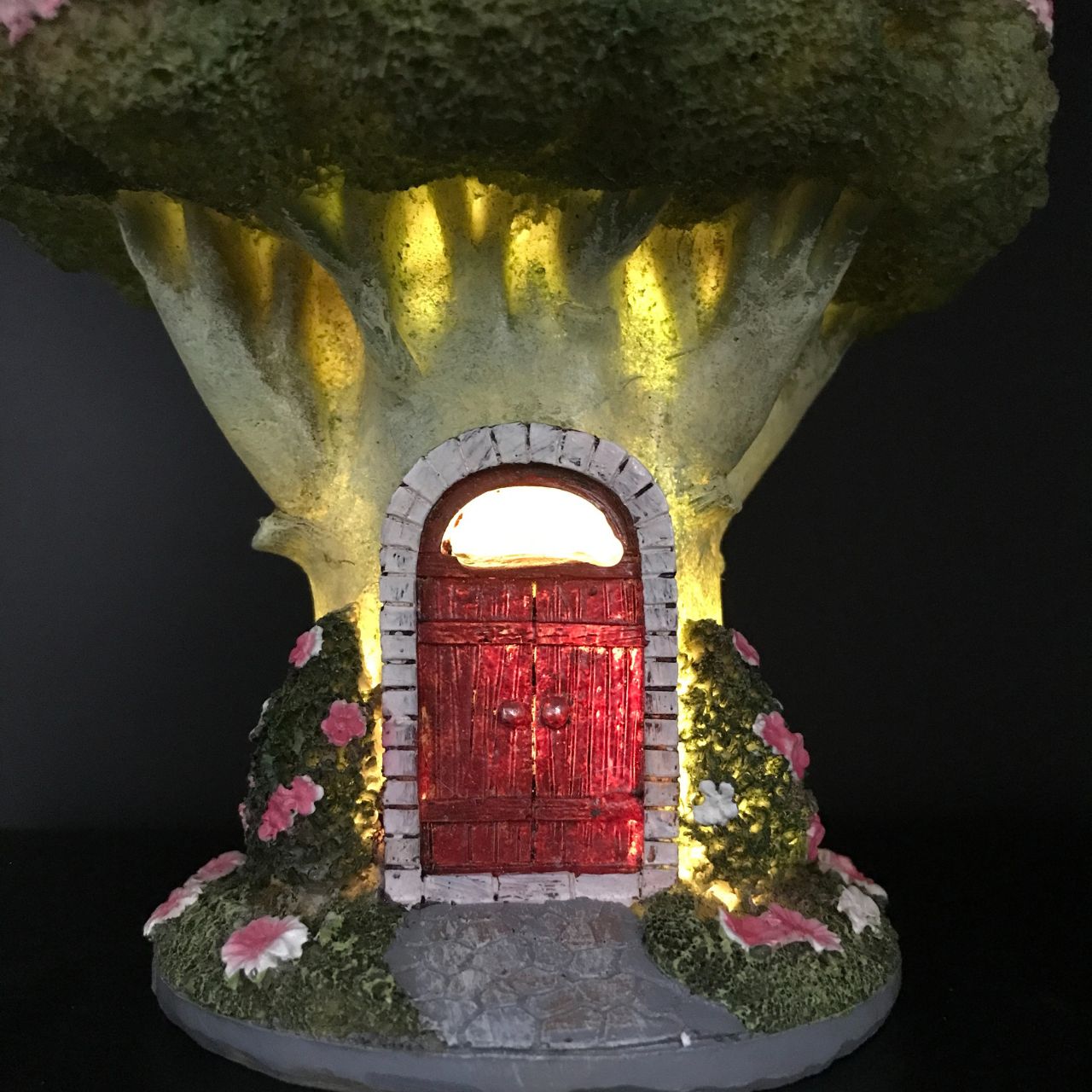 Enchanté Garden Tree House With LED Lights