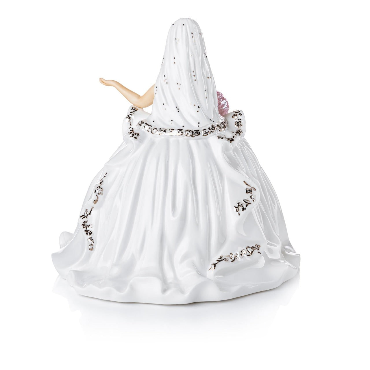 English Ladies Mini Gypsy Affection Blonde Gypsy Affection is the latest edition to the range and comes in both blonde and brunette and also in mini-figures. This gorgeous figurine stands out from the crowd with stunning gold details throughout the dress and on her beautiful crown.