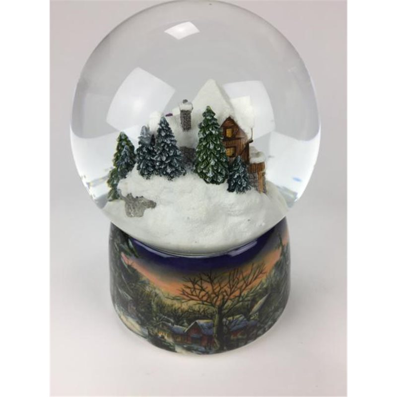 Musicboxworld Snow Globe Sledge Snow globe is a beautiful Christmas decoration that is treasured by people of all ages that captures the the magical moments of Christmas.