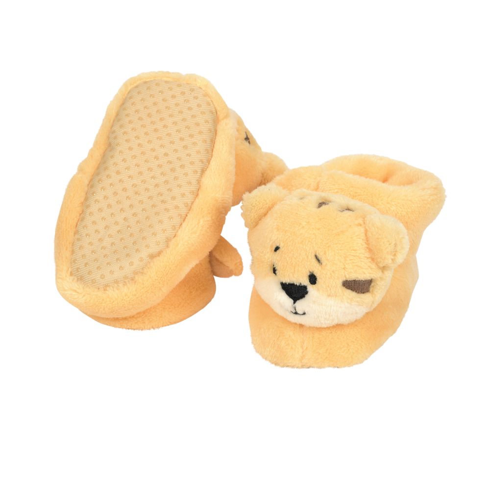 Izzy and Oliver Baby Collection Tiger Booties These Tiger Booties are the perfect accessory for any little one. Made from oh-so-soft material, 100% cotton and suitable from 0m+ upwards. Cute little faces are embroidered and each feature safety dots on the bottom for anti-slip. Machine Washable, Cool dry.