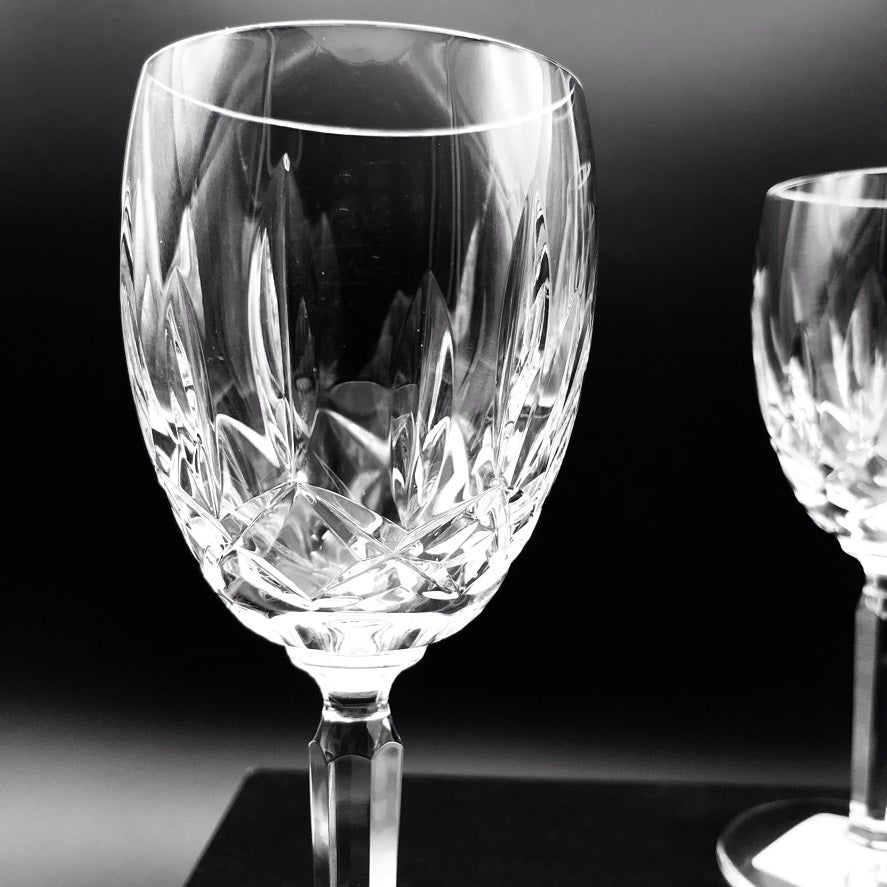 Kildare White Wine by Waterford Crystal Pair Kildare has a crosshatch pattern at the base with vertical cuts up the sides, a plain cut stem and an uncut foot.