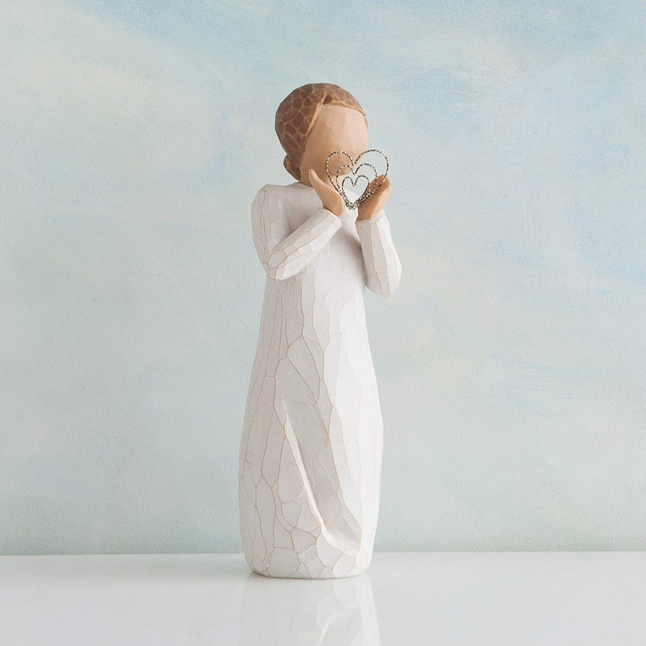 Willow Tree Lots of Love Willow Tree is an intimate line of figurative sculptures representing sentiments of love, closeness, healing, courage, hope...all the emotions we encounter in life. This figure has universal appeal in both symbol and sentiment.