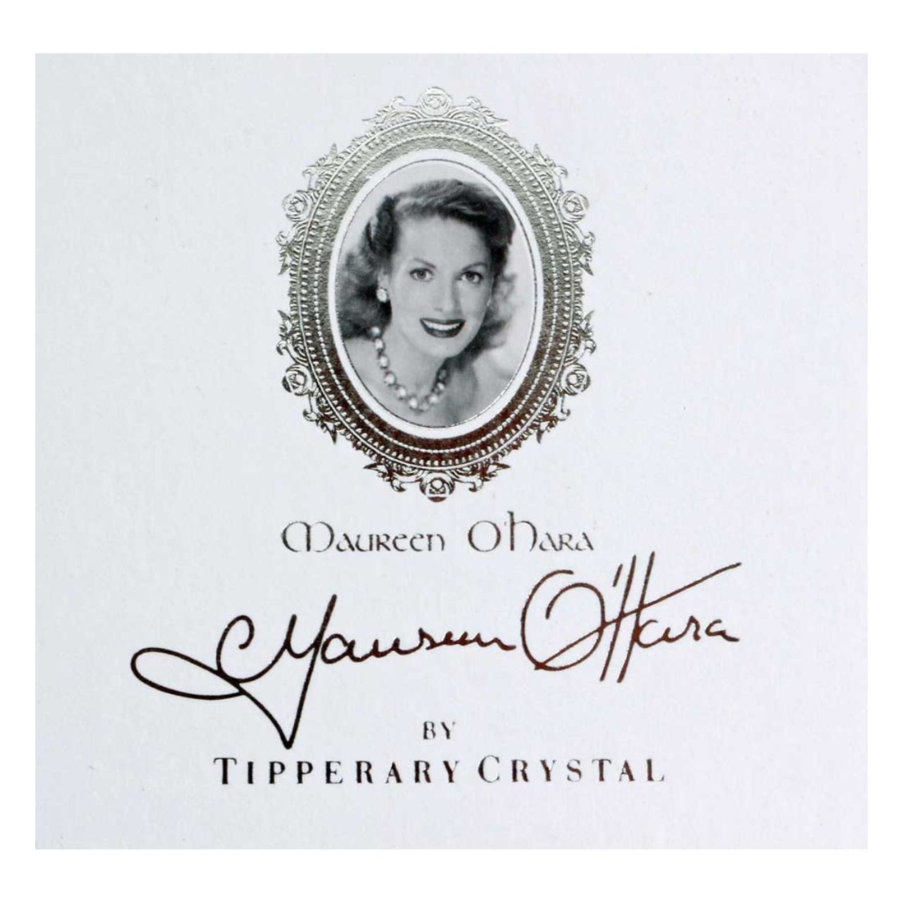 Tipperary Crystal Maureen O'Hara Vintage Wreath Rose Gold Pendant This beautiful pendant can be worn on its own to dress up any day time outfit or paired with its matching earrings to create a truly magnificent ensemble. It secures safely with an adjustable lobster claw clasp.