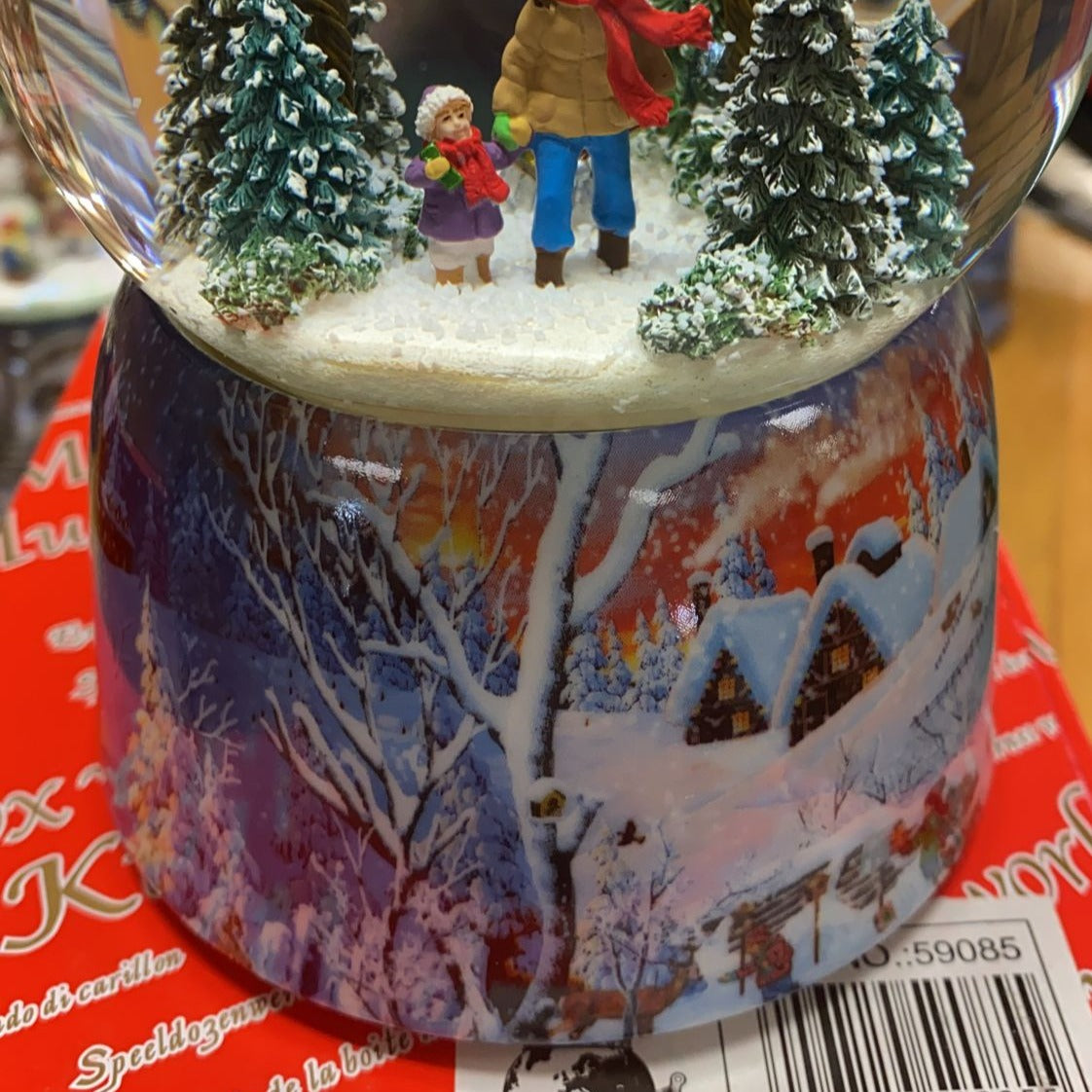 Musicbox World Snow Globe Forest Walk