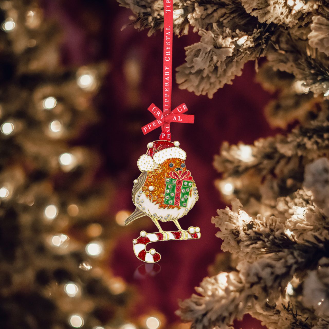 Sparkle Robin with Gift Christmas Ornament - We just Love Christmas! The festive season, the giving of gifts, creating memories and being together with family and loved ones. Have lots of fun with our lovingly designed and created Christmas decorations, each one has a magic sparkle of elf dust!