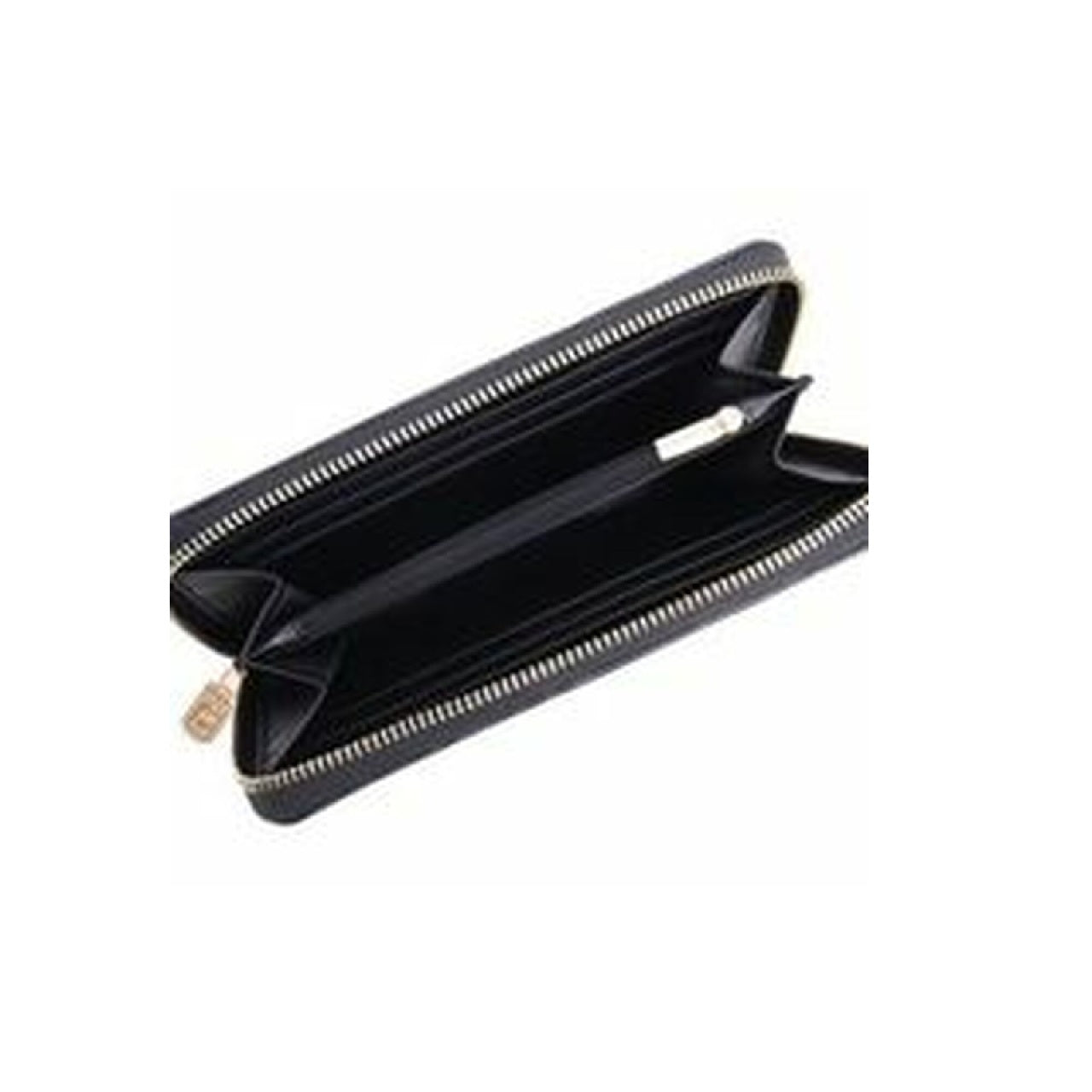 Tipperary Crystal Lyon Wave Purse Wave Black Wallet (Rose Gold Hardware) Designed in smooth leather look PU which is presented in a woven pattern, this chic accessory has plenty of room to store credit cards and cash.