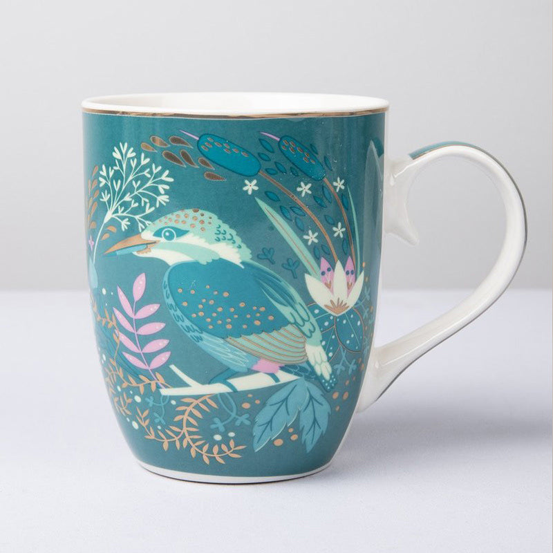 Tipperary Crystal Kingfisher Single Birdy Mug New to our collection, these individual mugs come beautifully illustrated and presented in a rigid Tipperary Crystal gift box. Makes a wonderful gift to be enjoyed over a peaceful cup of their favourite beverage.