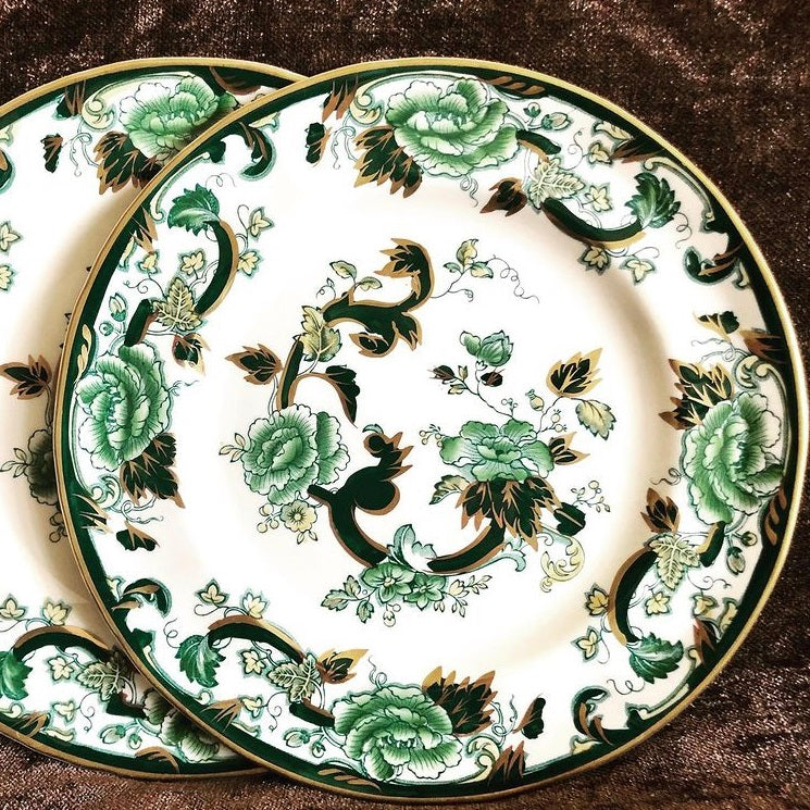 Masons Chartreuse Dinner Plate 27 cm Made in England by the famous Mason's company, this plate is a superb example of the art in marrying eastern design to English craftsmanship.