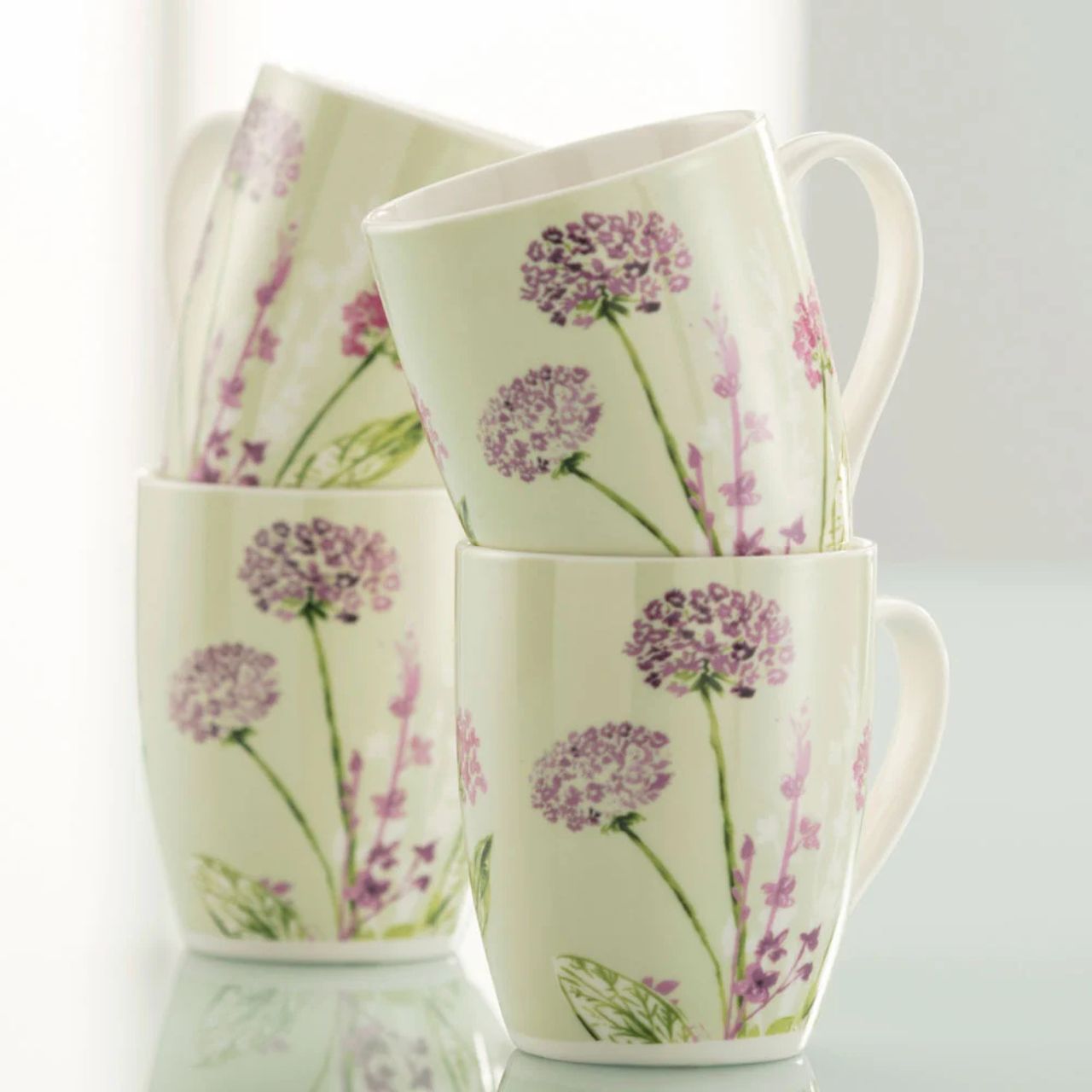The Floral Spree pattern has been named perfectly. The vibrant, eye catching flowers have been carefully placed onto a pastel mint background. They are sure to own a rightful place at the front of your cupboard. The Floral Spree Mug Set includes 4 Mugs and are perfect for everyday living and occasional ware.