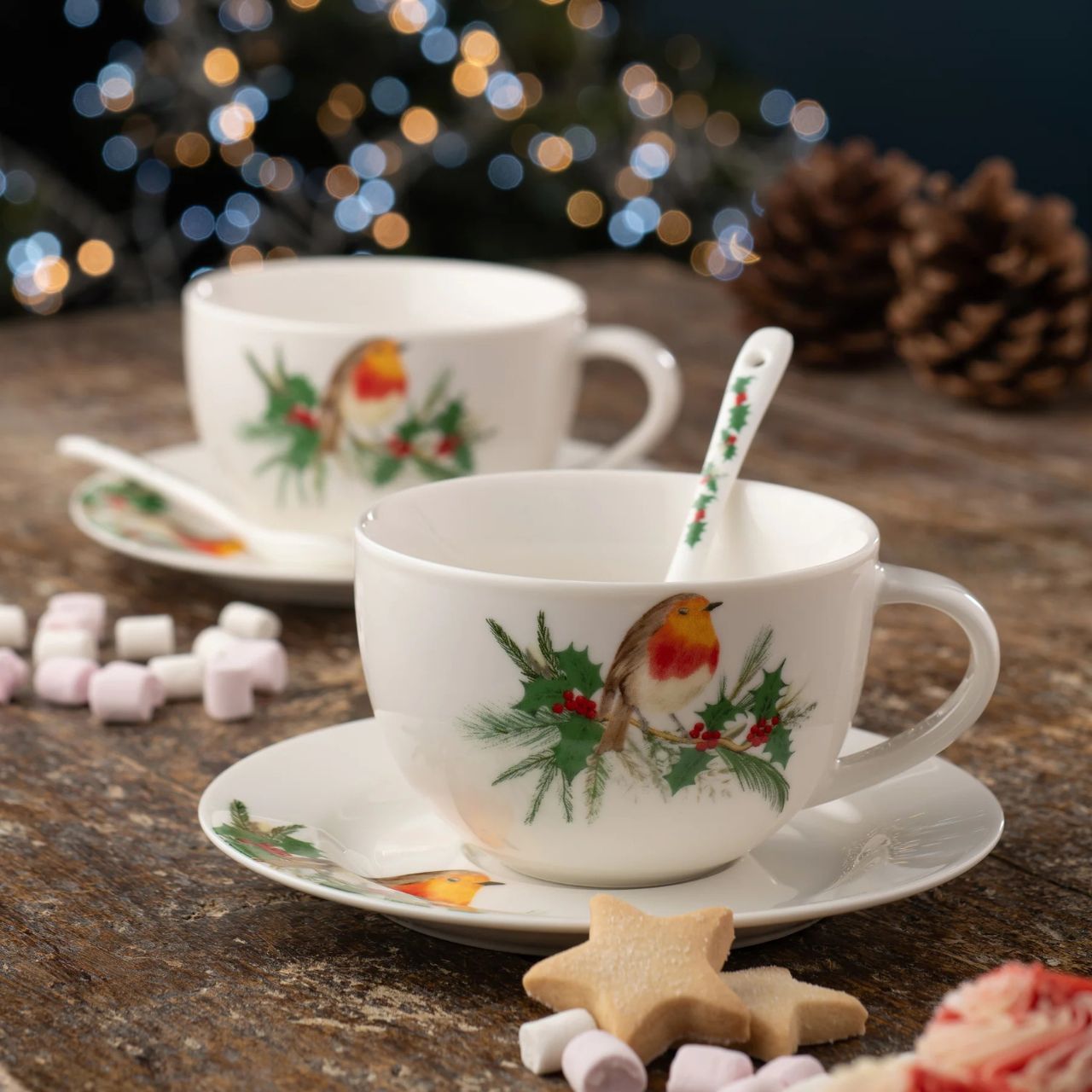 Embrace the festive spirit with&nbsp;Aynsley's "Robin" fine china tableware collection, featuring charming illustrations of the Christmas robin. Each piece captures the warmth and joy of the holiday season, making your celebrations even more special.
