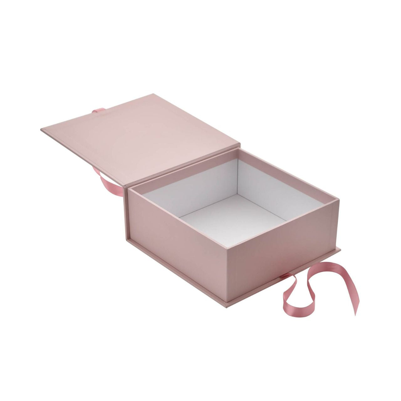 This treasurable keepsake provides sparkling decoration which can be proudly displayed around the home of new family arrivals.