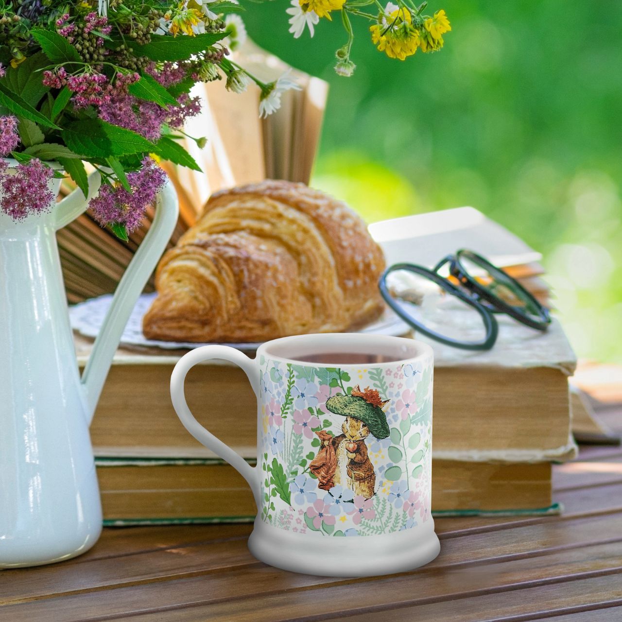 The English Garden collection combines high-quality practical products with Beatrix Potter's timeless characters. Designed in the UK, the range takes inspiration from the original Beatrix Potter illustrations to create beautifully stylish home décor and accessories.