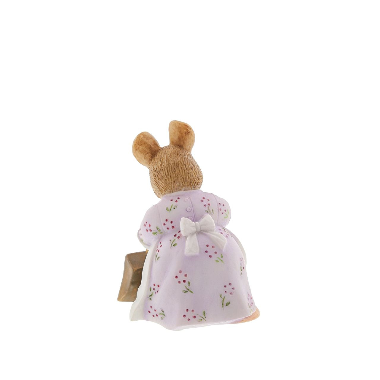 This charming Hunca Munca figurine, showing a mother mouse sweeping. An iconic pose, taken directly from The Tales of Beatrix Potter, helping to bring the featured characters to life. Presented in a branded box. Material: cast stone.