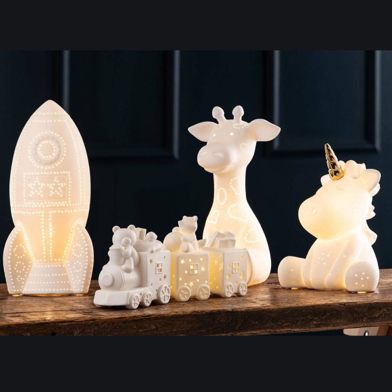 The Belleek Living Luminaire lamps emit a soft warm glow highlighting the delicate surface decoration and piercings, creating beautiful mood lighting for your home.