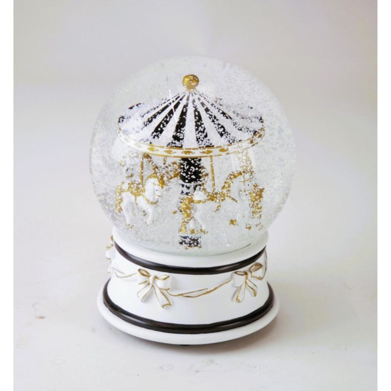 Black and white Carousel snowglobe 120 mm with music.