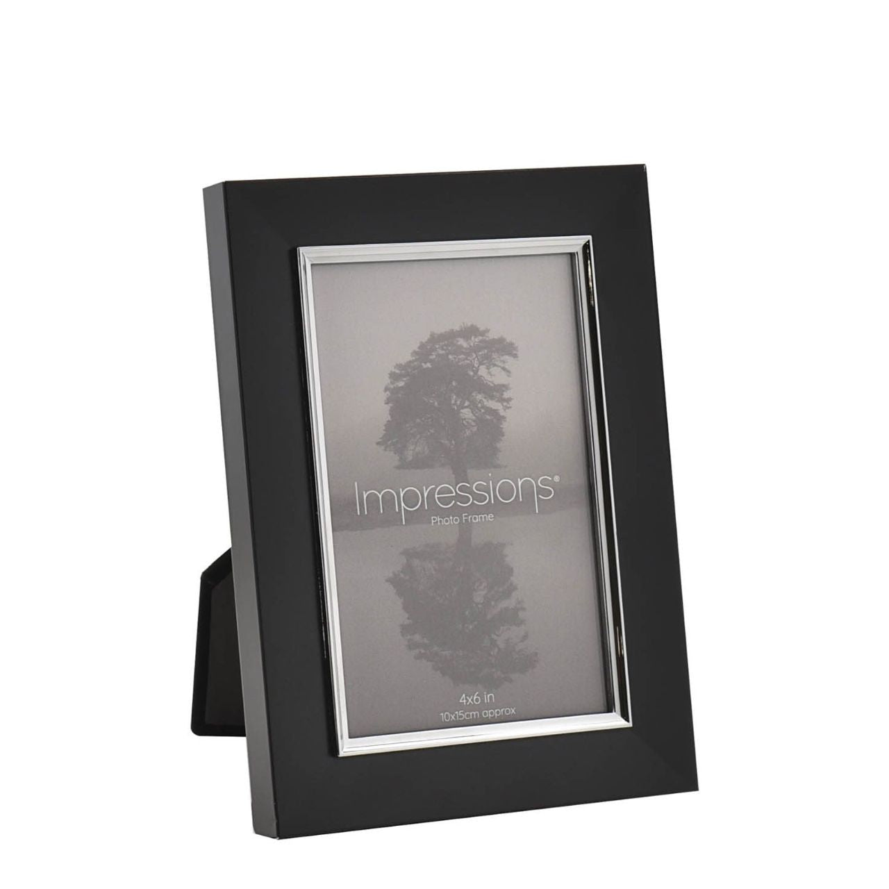 Black & Silver Aluminium Frame 4" x 6"  A black and silver aluminium frame.  This bold frame is a true statement piece in which to present treasured photographs at home.