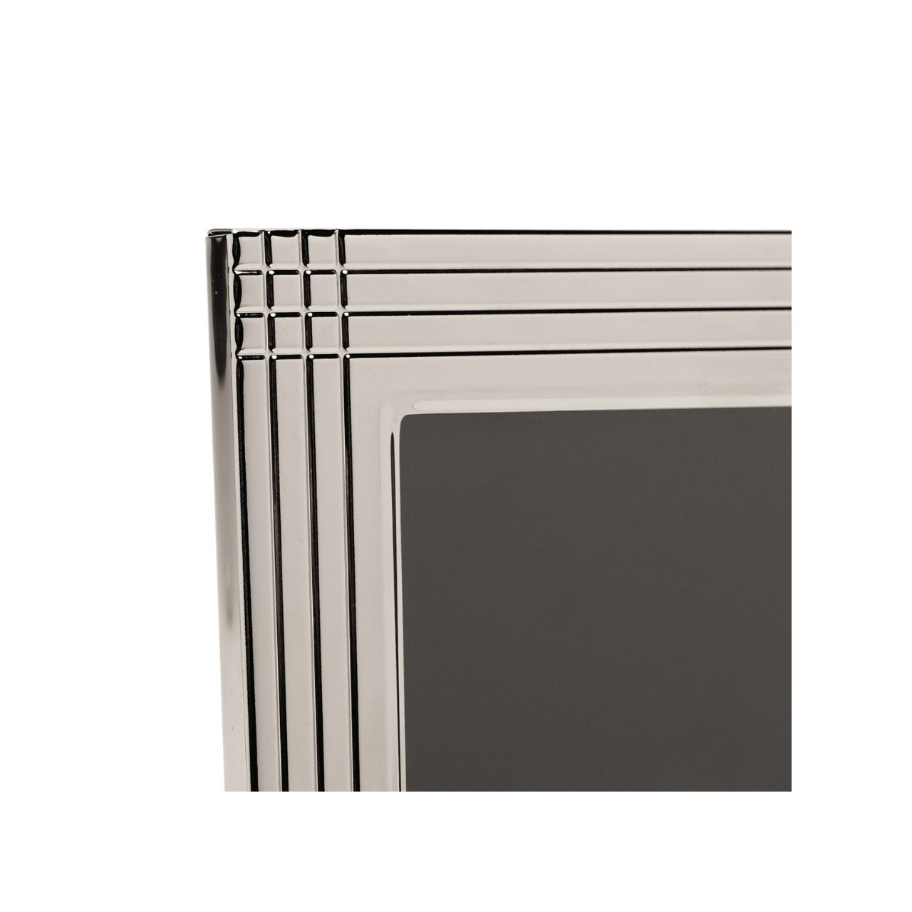 The Impressions Border Stripe Metal Plated Silver Photo Frame 4" x 6" offers a clean, contemporary way to display treasured photographs. Featuring a sleek silver-plated finish with subtle striped border detailing, it brings a refined touch to any home or office setting.
