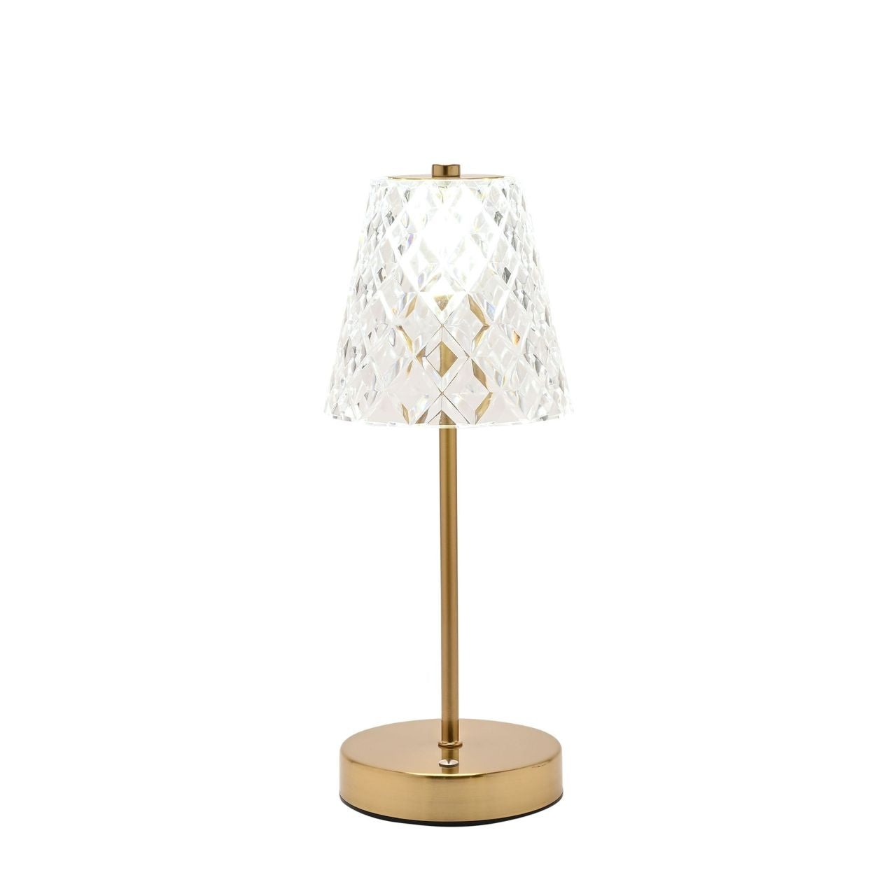 The lamp is adorned with a stunning bronze colour, exuding a timeless appeal that seamlessly fits into a variety of interior aesthetics. The diamond pattern shade gives off a wow factor.