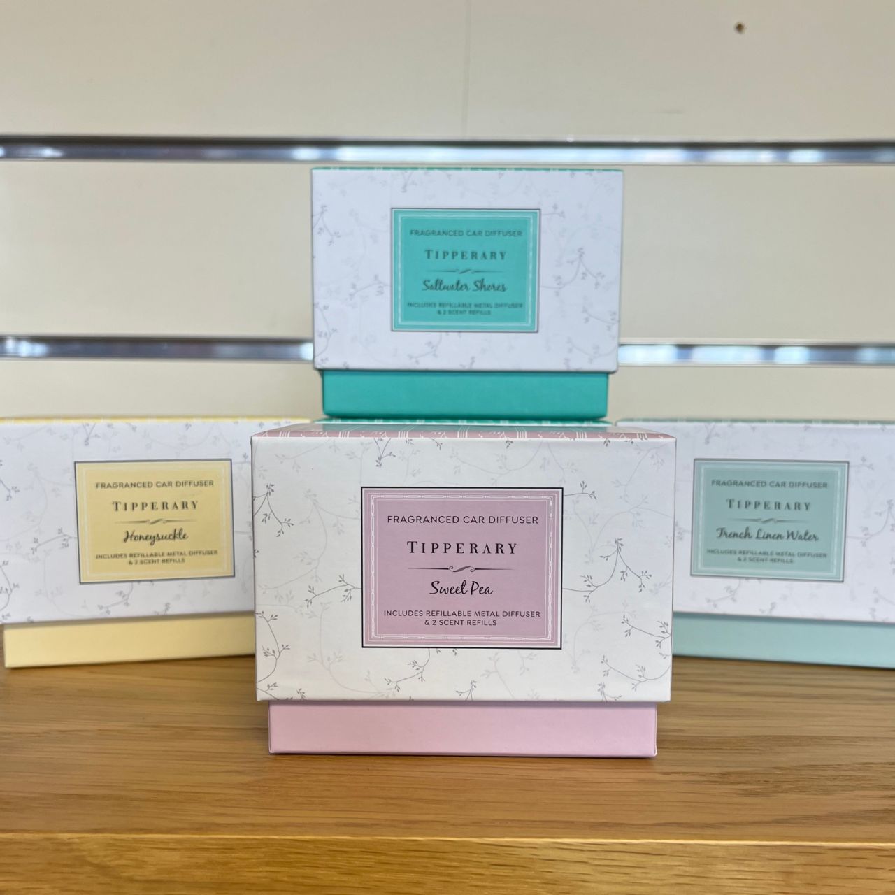 Introducing Tipperary Crystals sleek and sophisticated car air diffusers, designed to clip effortlessly onto your car's AC vent. For optimal performance, simply turn on the AC and let the fragrance fill your vehicle.