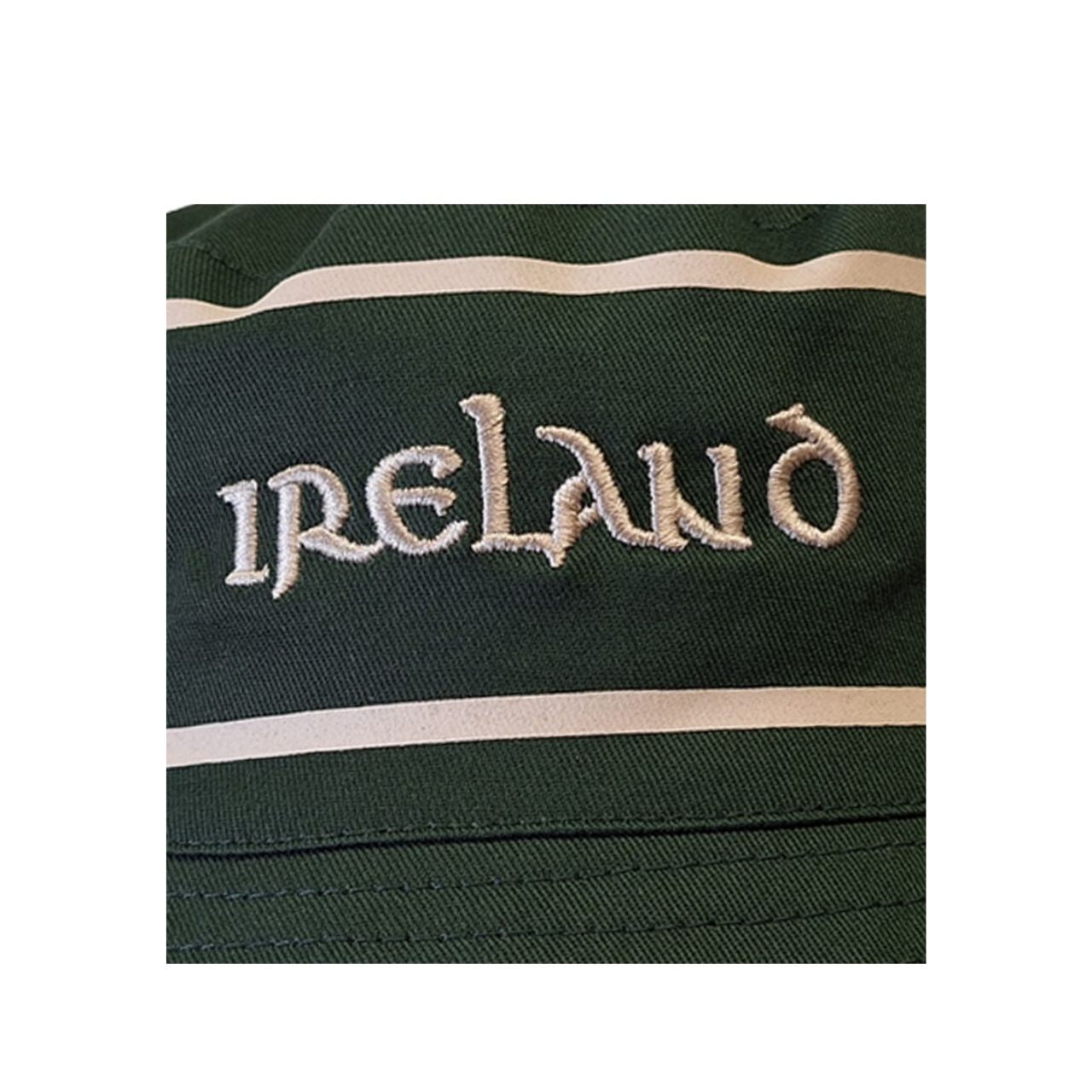 A reversible bucket hat with an all-over Celtic design for two great looks in one. Perfect for holidays, festivals, and everyday wear with easy packable style. A brilliant finishing touch for casual outfits.