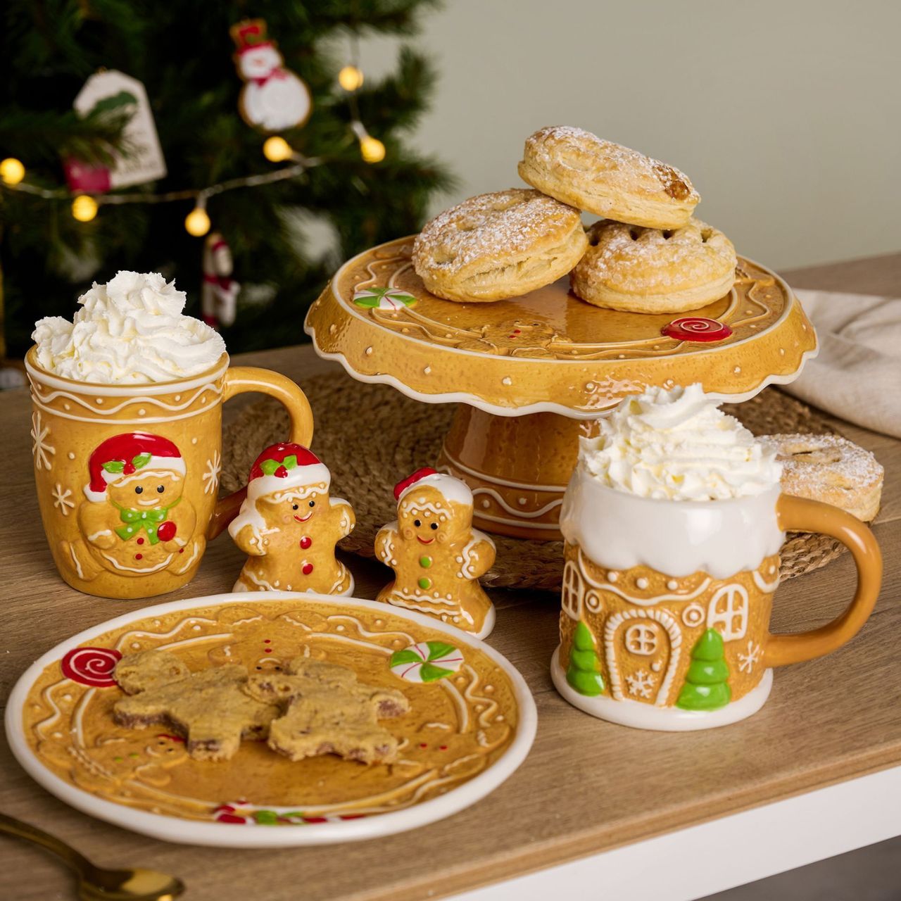Indulge in the sweetest moments of the season with The Gingerbread Mug from THE SEASONAL GIFT CO.