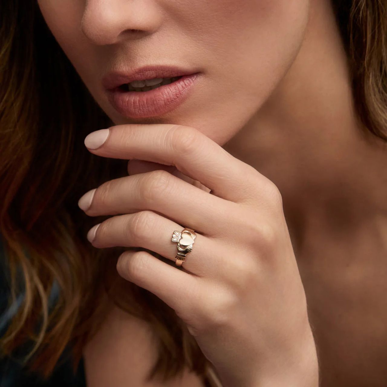 The Claddagh tells a tale of devotion, echoing the words of the Irish sailor who first crafted it for this sweetheart: “With these hands, I give you my heart, and I crown it with my love.” This light yellow gold Claddagh ring is the perfect gift for the one you love.