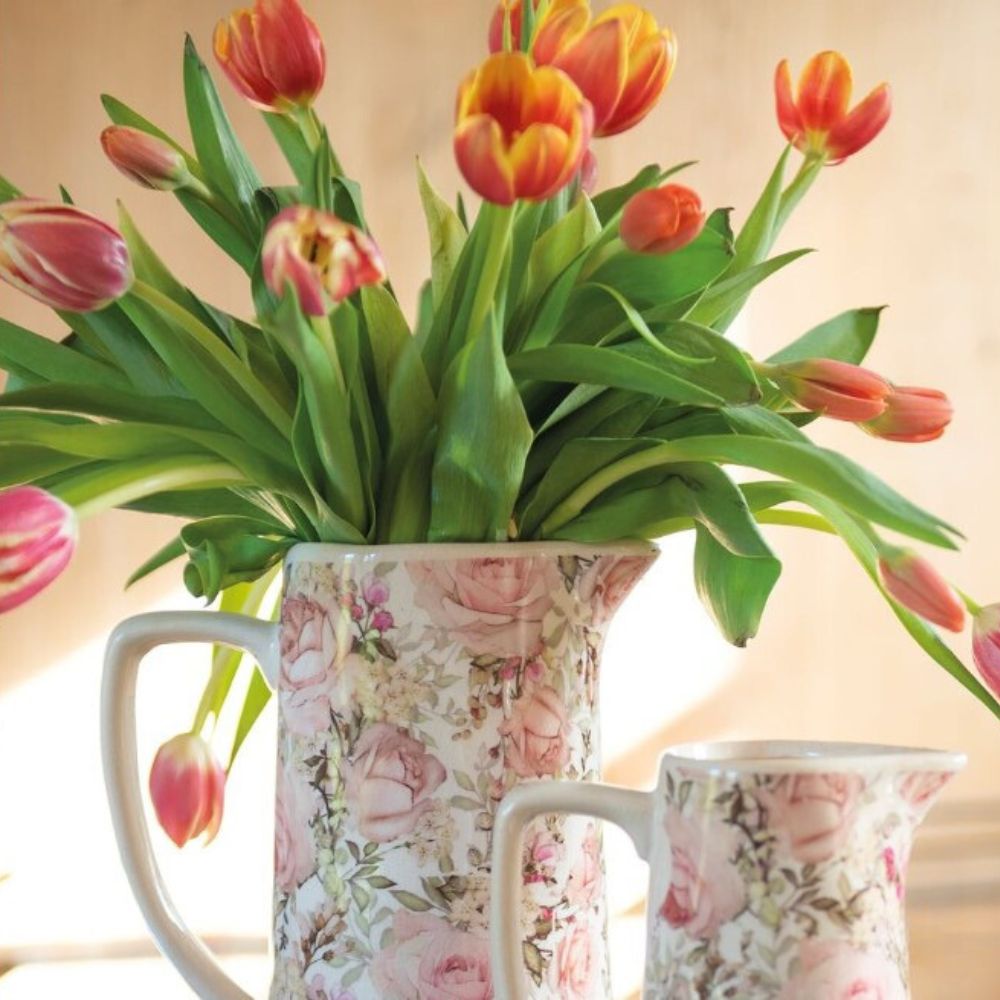 Clayre & Eef Romantic Decorative Pitcher Pink Ceramic Flowers 2100 ml  Clayre & Eef decorative jugs look great on a table but also on a sideboard. Use the jug for decoration or fill it with pretty dried flowers. Nice for in the house or in the garden in summer.