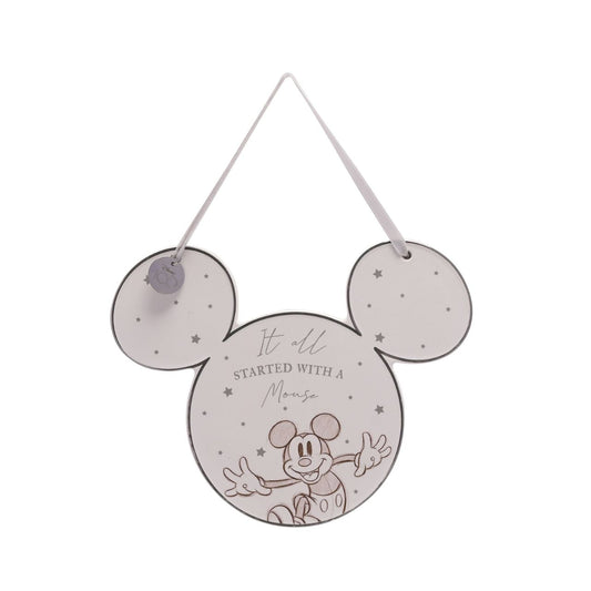 This limited edition plaque captures the true magic of Disney on its centenary and can be enjoyed by fans of all ages.