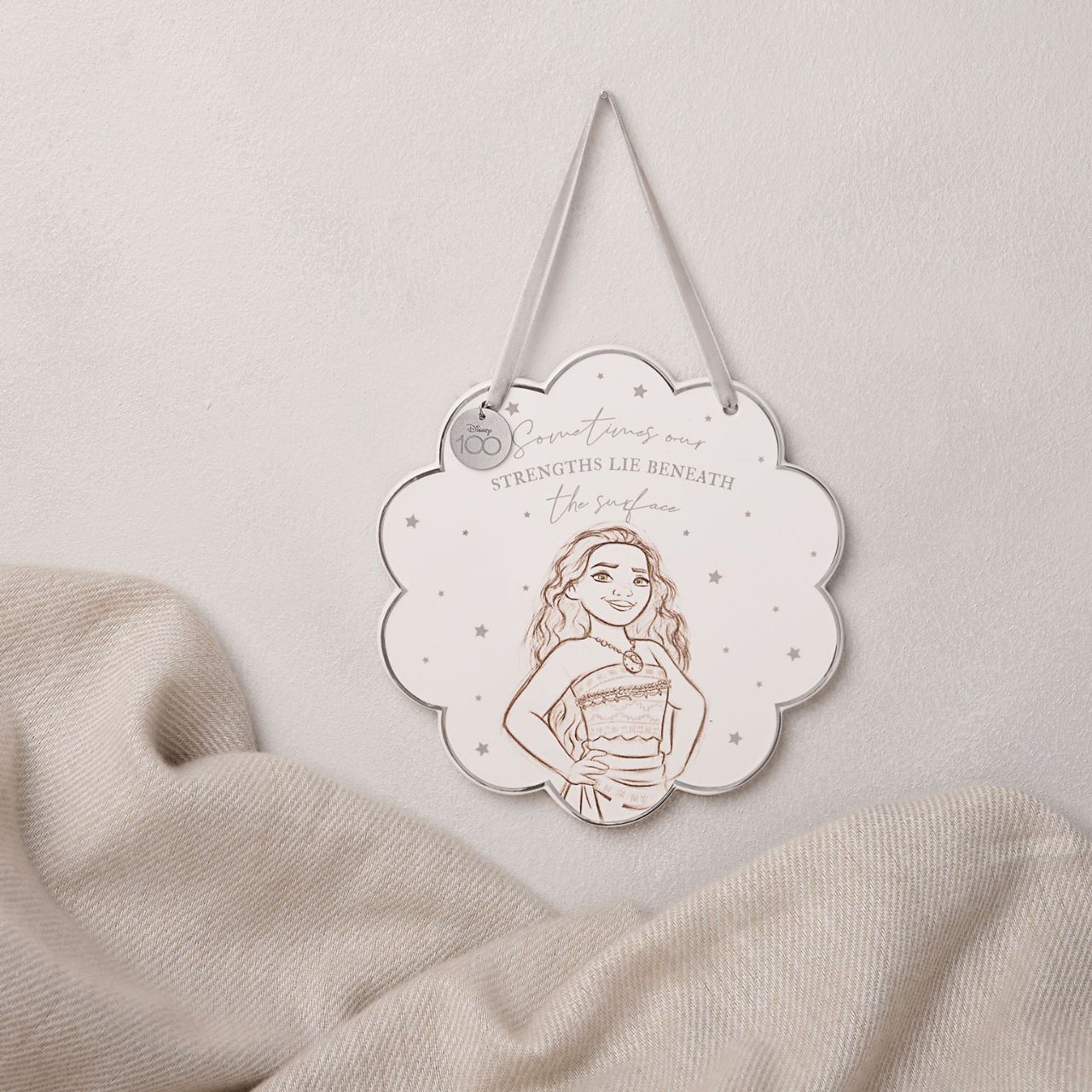 This limited edition plaque captures the true magic of Disney on its centenary and can be enjoyed by fans of all ages.
