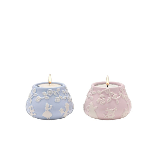 Crafted from ceramic with a glazed finish and in pink and blue. This set is a celebration of this fantasy tale with stunning illustrations in white.