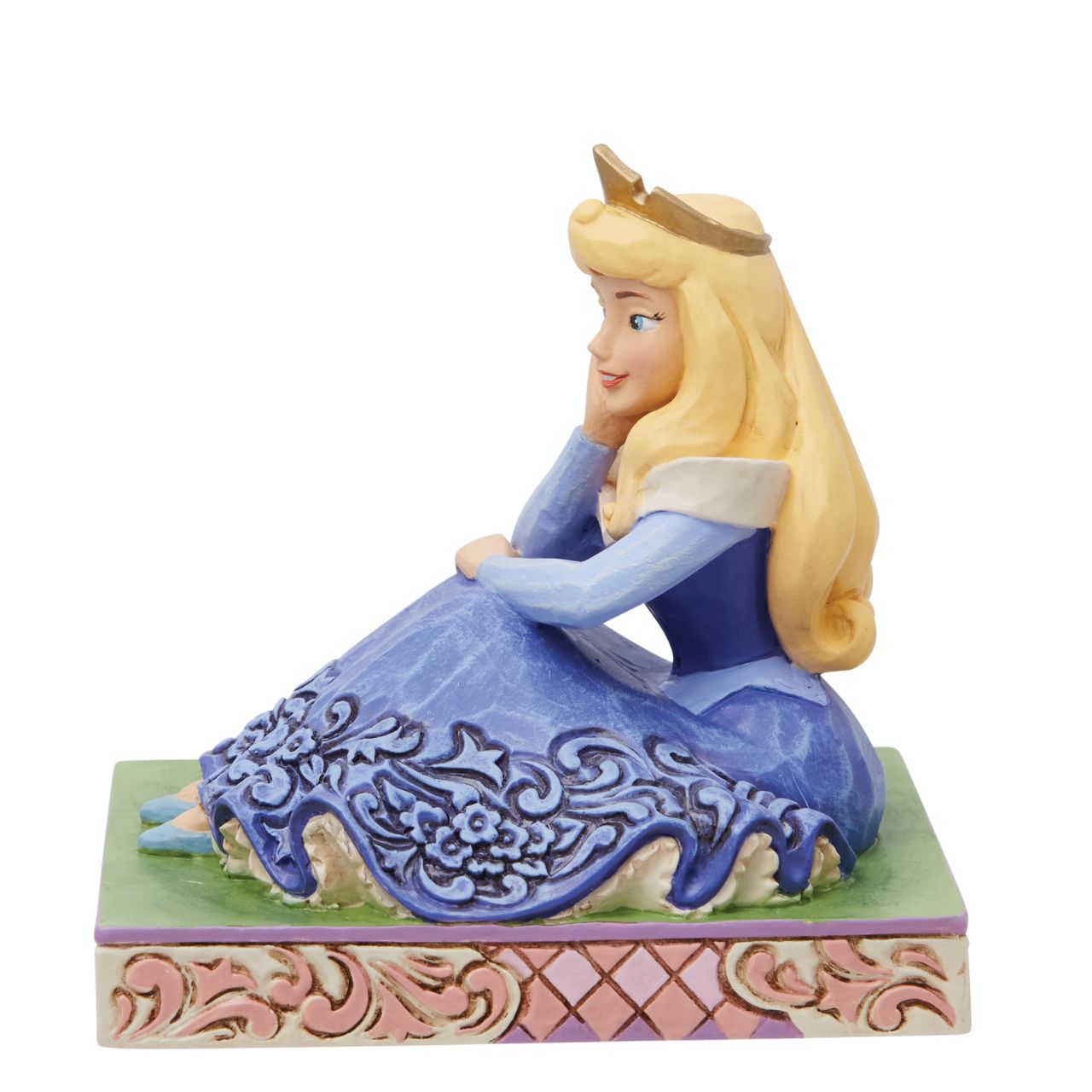 Disney Traditions Princess Aurora Personality Pose Figurine by Jim Shore  This beautiful personality pose features Disney's beloved Princess Aurora, showcasing what she is known for; grace & being gentle. Designed by award winning artist Jim Shore, hand crafted using high quality cast stone and hand painted.