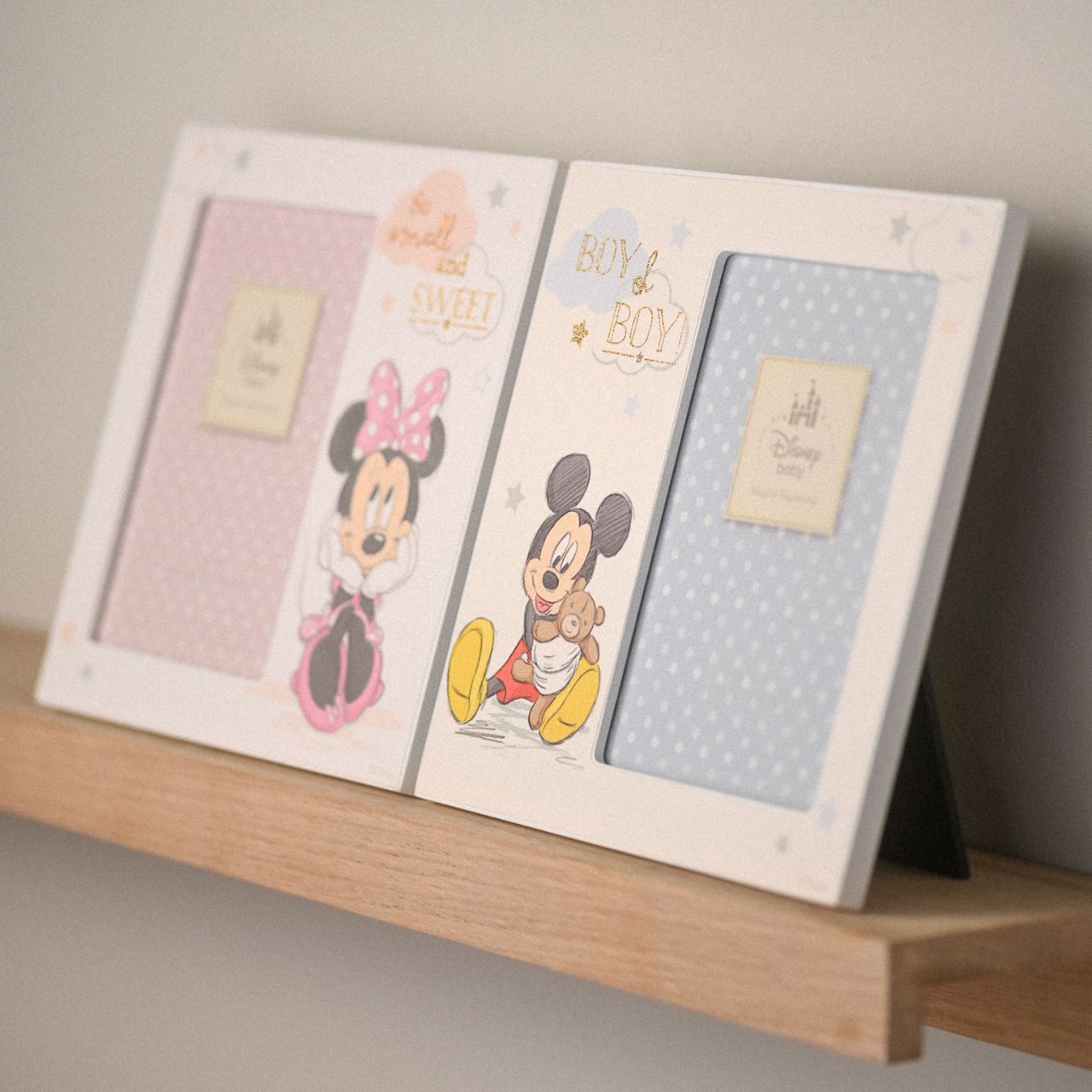 Add a touch of Disney magic to their everyday with a wonderful Minnie Mouse frame from the Magical Beginnings Collection from Disney.