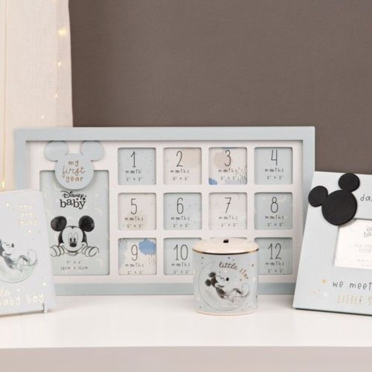 This precious Mickey Mouse money bank is the perfect gift for a sweet bundle of joy.  Complete with gold foil details and a 'little star' senitment, this makes a stunning addition to a nursery.