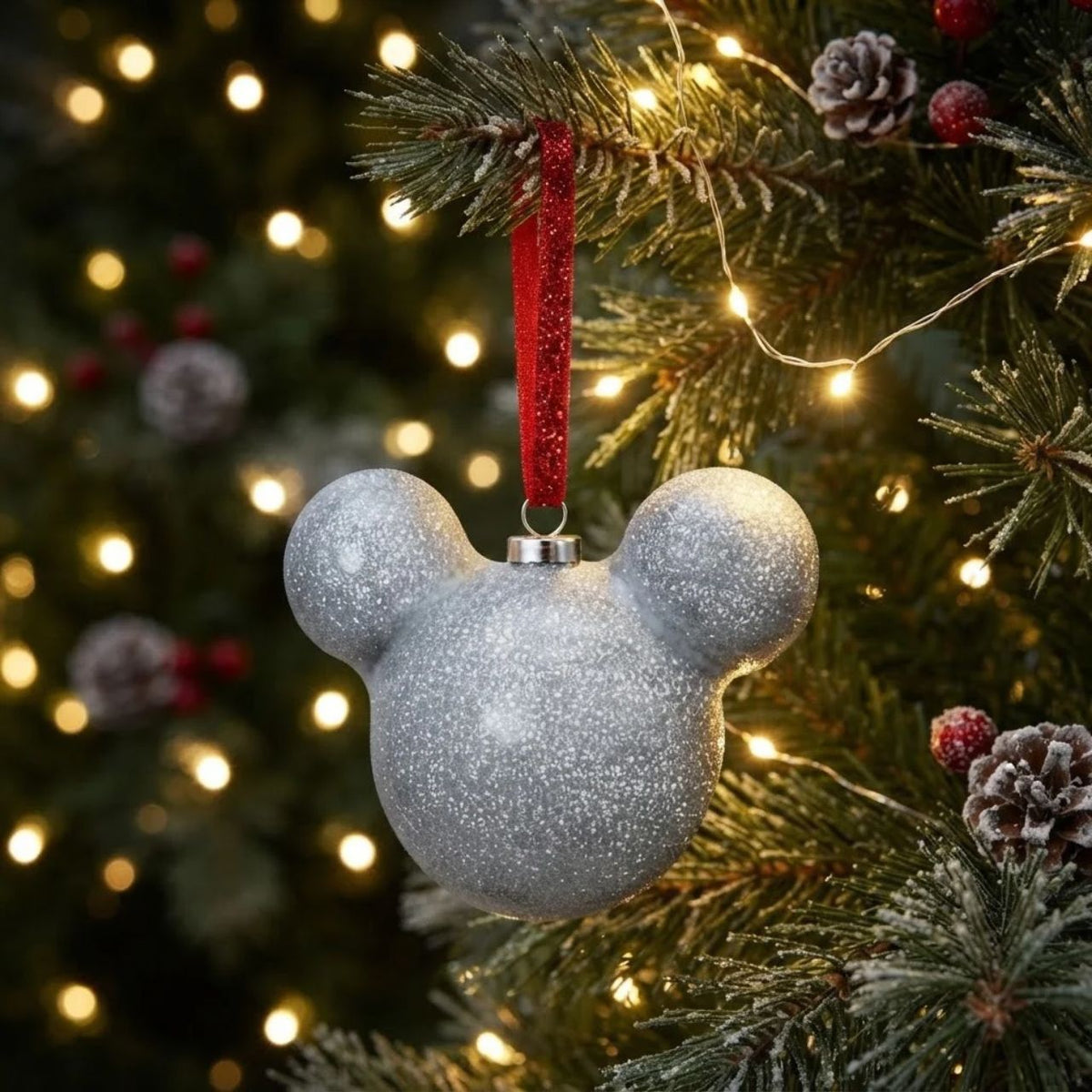 Bring some of Disney's magic to the festivity with this wonderful 6cm silver glitter Mickey Mouse bauble.