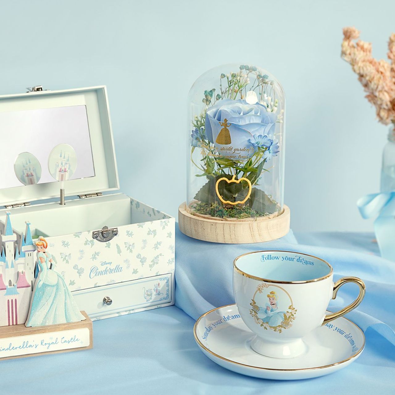 Create a royal tea experience with the Disney Pastel Princess Tea Cup & Saucer - Cinderella.