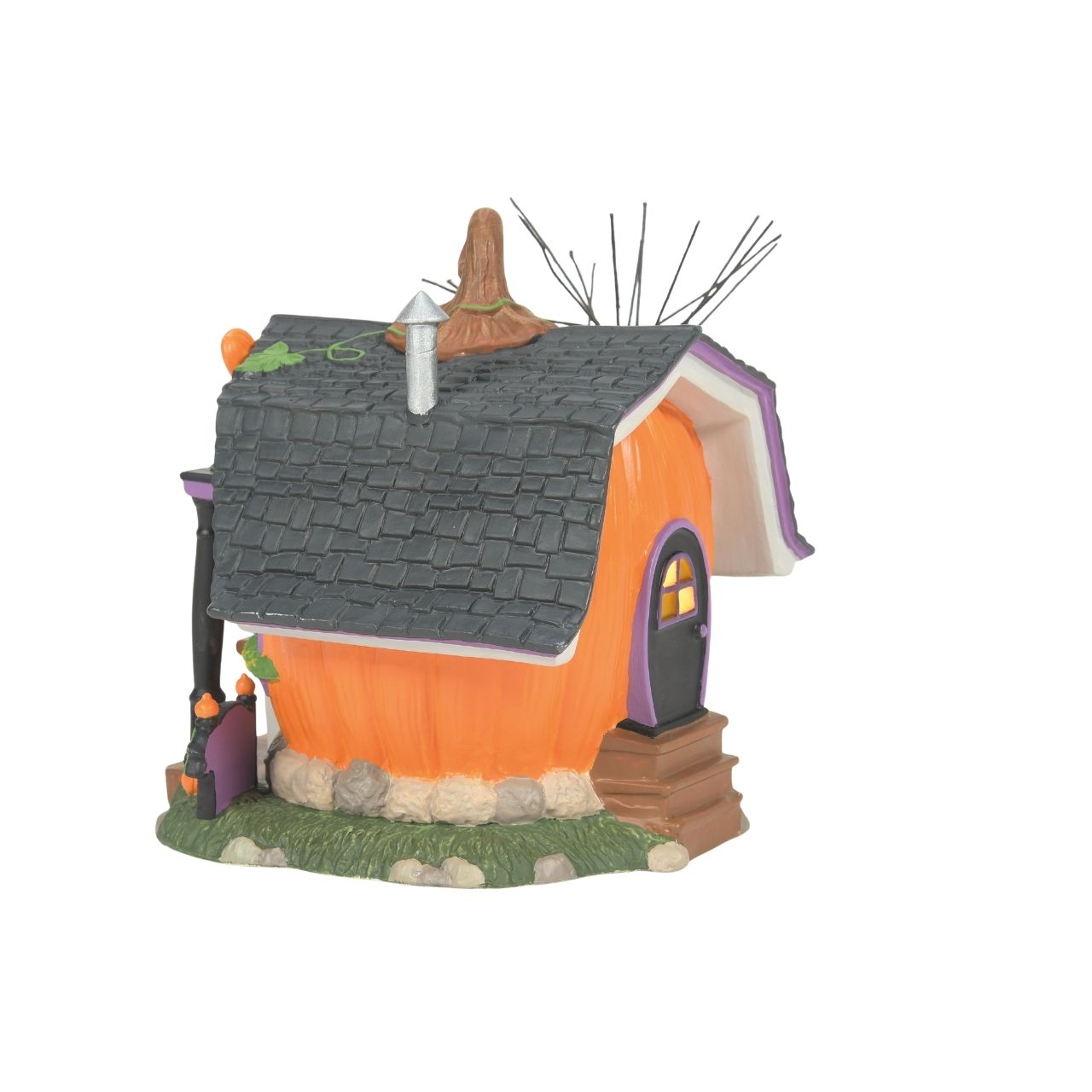 The Pumpkintown Carving Studio is hand crafted from high quality cast stone before our skilled artists hand paint each detail.