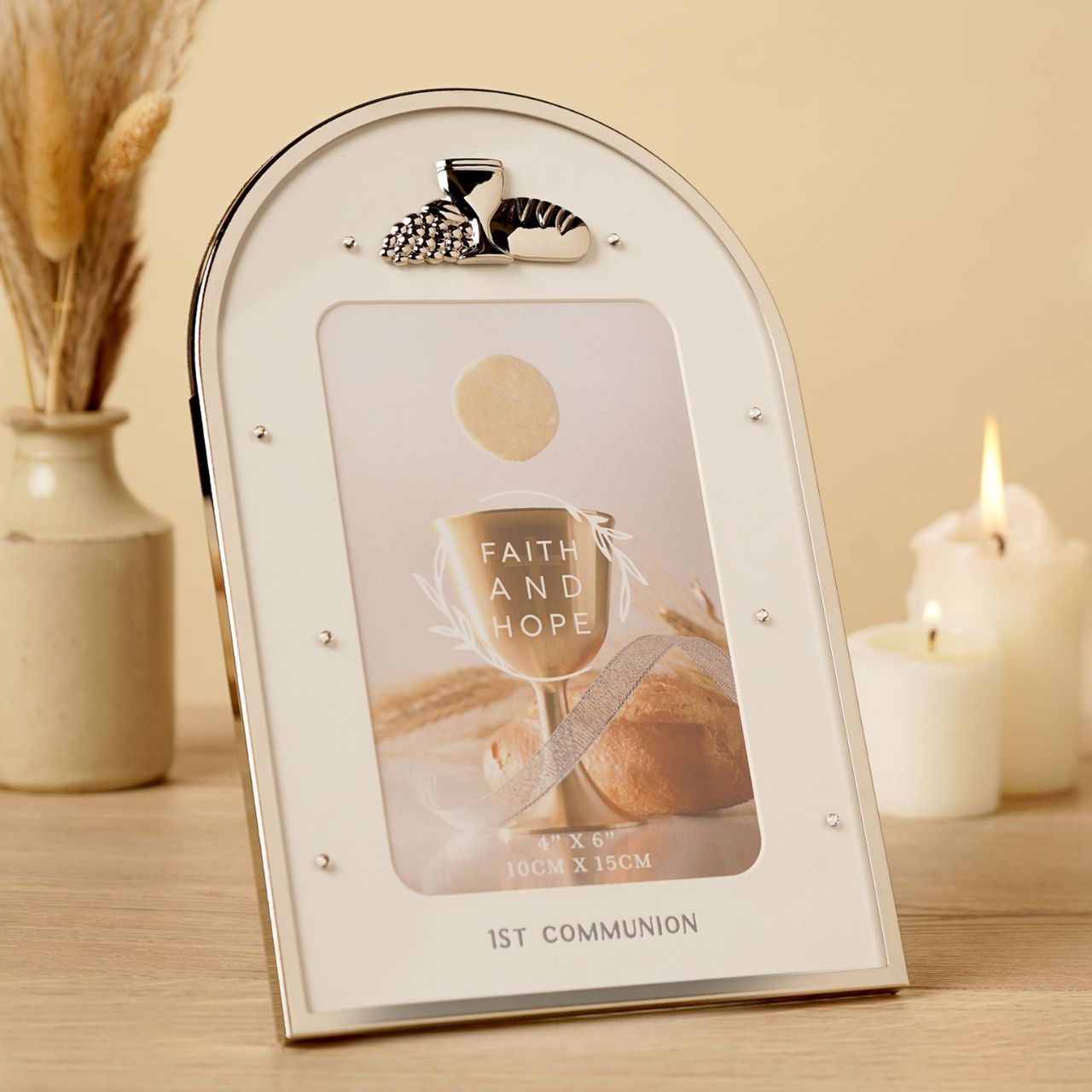 The Faith and Hope Arch Frames are designed as keepsake photo frames to mark a special milestone.