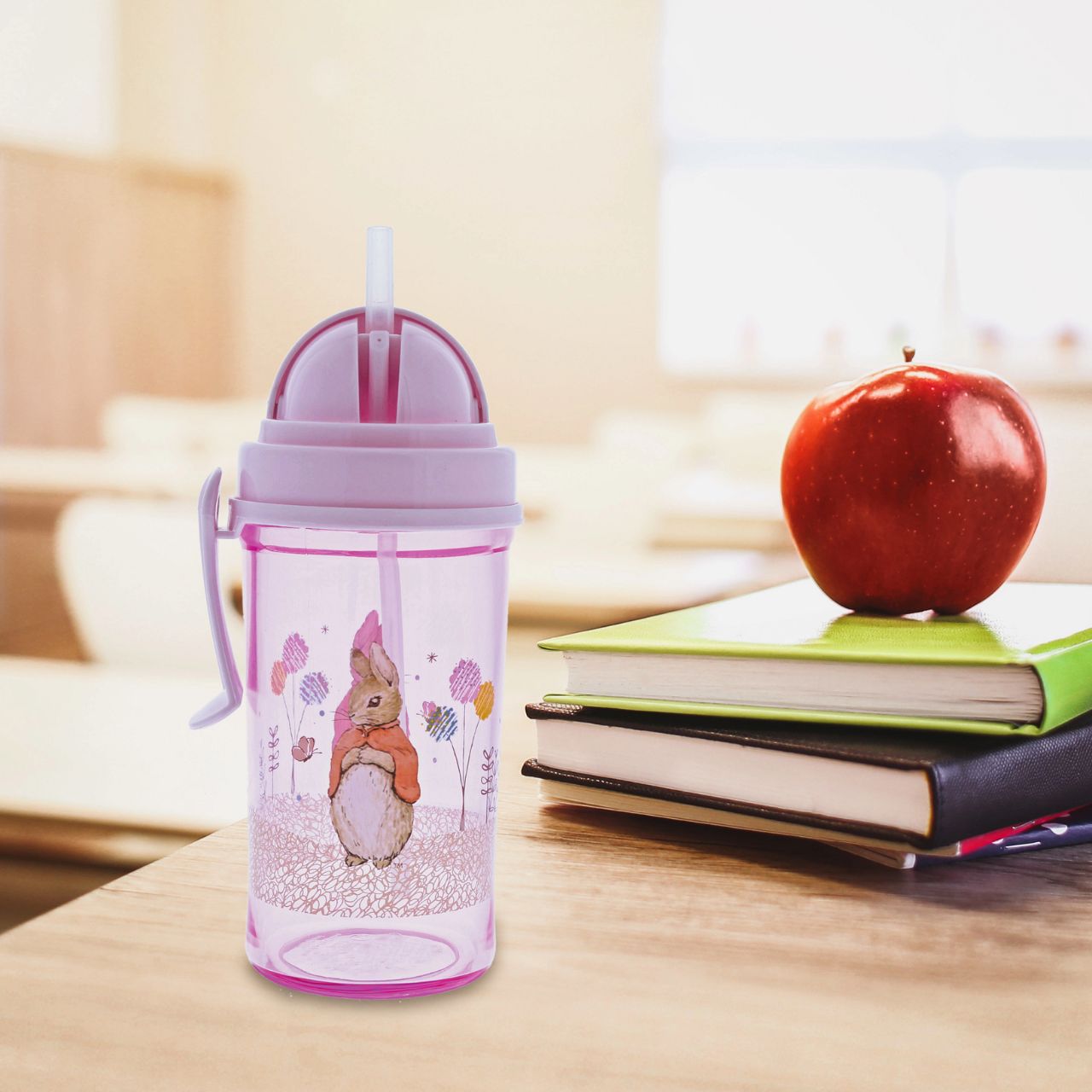 This handy Flopsy Water Bottle is great for on the go or school. With a small handle for easy holding and a pop-up straw it is ideal for school lunch boxes, picnics or daytrips with the family.