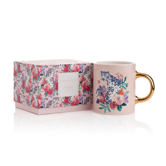 Complete with a beautiful foiled gift box and a gold-plated handle, this contemporary mug is a perfect gift for a stylish lady.