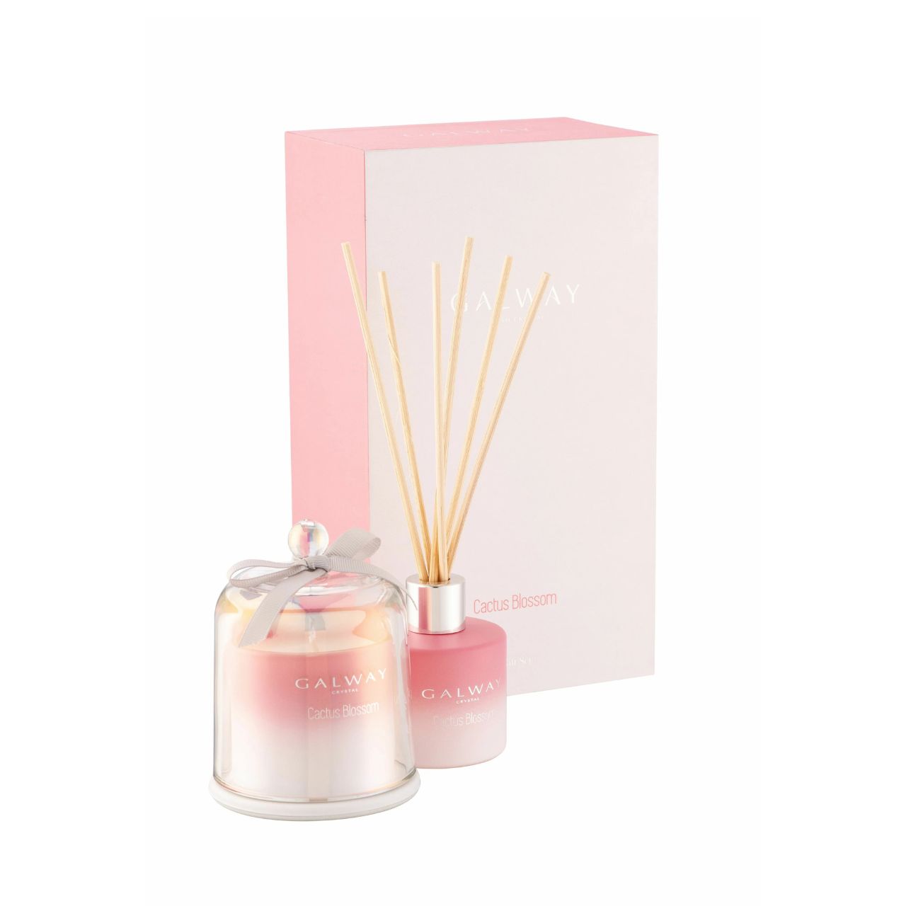 Transport yourself to a special place with the perfect fragrance for your home. Our Cactus blossom scent will transform any room and certainly set the right mood. The Fresh cucumber &amp; green accord are combined with graceful white floral notes of lily of the valley and jasmine