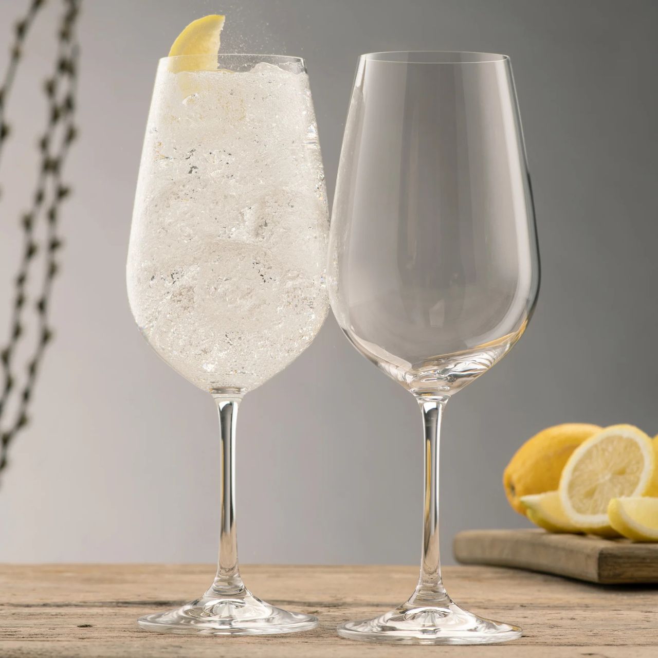 Our New Elegance Spritz glass is crafted with precision and attention to detail, our Spritz Glass not only enhances the aesthetics of your drink but also its aroma and taste. The wide bowl design allows for better aeration, while the gently tapered rim directs the cocktail's delightful bouquet directly to your nose, providing a full sensory experience.
