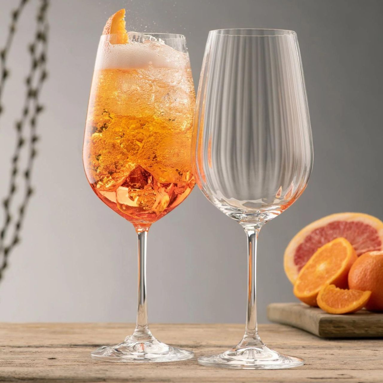 Our New Erne Spritz glass is crafted with precision and attention to detail, our Spritz Glass not only enhances the aesthetics of your drink but also its aroma and taste. The wide bowl design allows for better aeration, while the gently tapered rim directs the cocktail's delightful bouquet directly to your nose, providing a full sensory experience.
