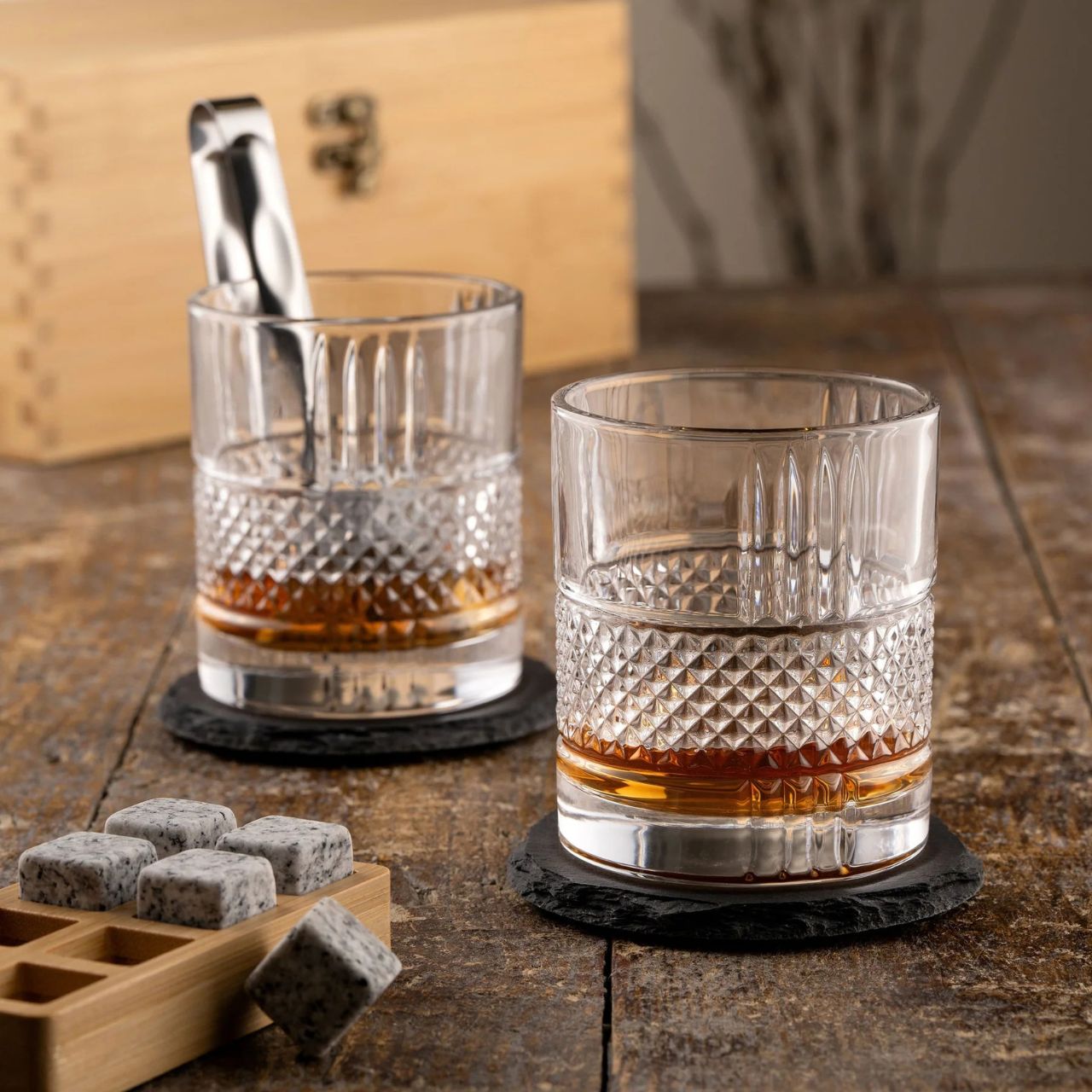 The Galway Crystal Eyre Collection blends traditional craftsmanship with refined design. Featuring intricate cuts and brilliant sparkle, each piece brings sophistication to your home, perfect for special occasions or everyday luxury.