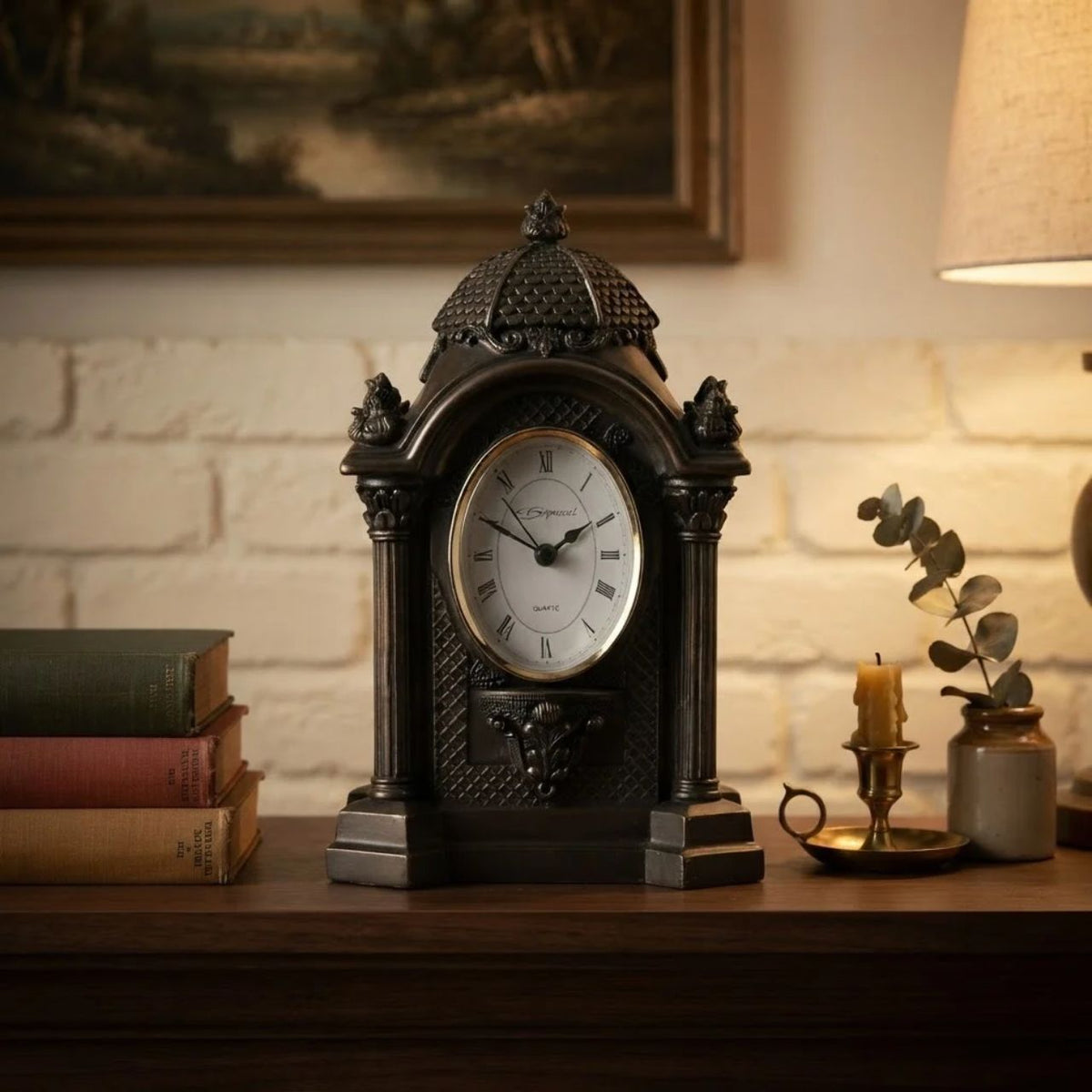 This small mantle clock looks great as a center&nbsp;piece with its beautiful delicate detailing on front and back. Suitable gift for any occasion.