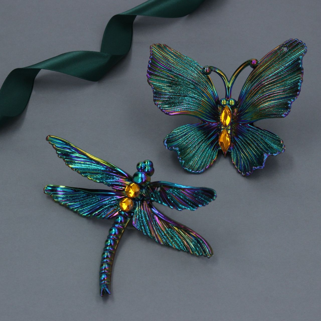 Gisela Graham Gold Acrylic Dragonfly Christmas Ornament  Browse our beautiful range of luxury Christmas tree decorations, baubles & ornaments for your tree this Christmas.