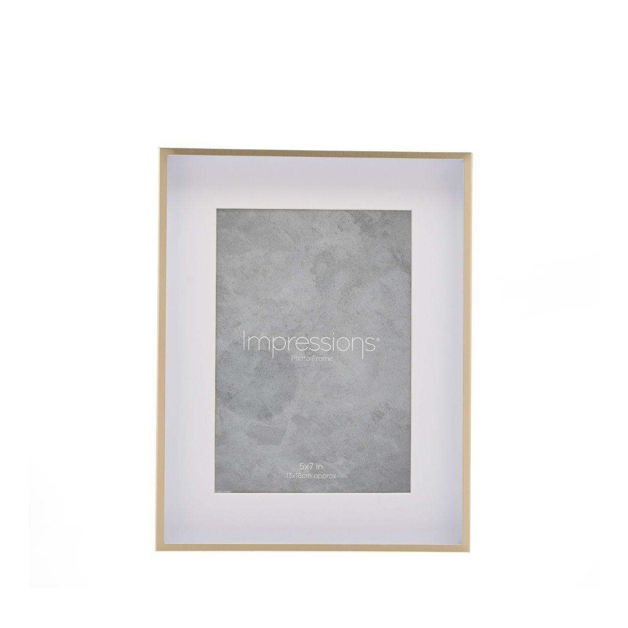 This classic frame complements traditional and modern home decors in equal measure.