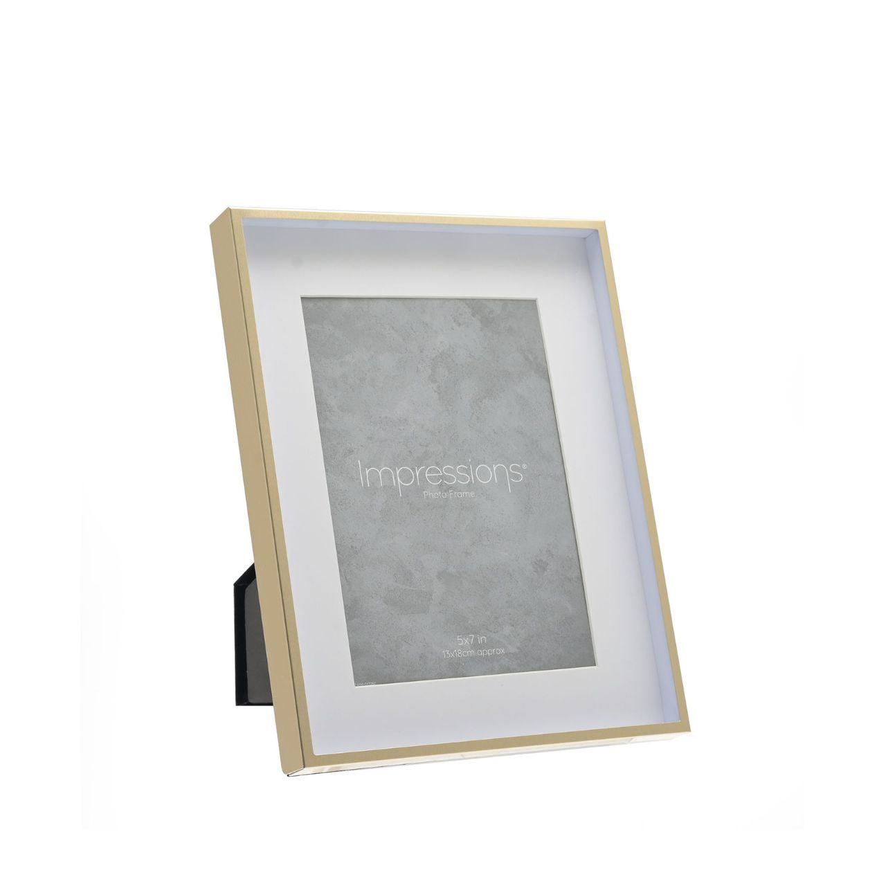 This classic frame complements traditional and modern home decors in equal measure.